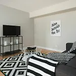 Stunning 2Br In Downtown Mtl By Sonder
