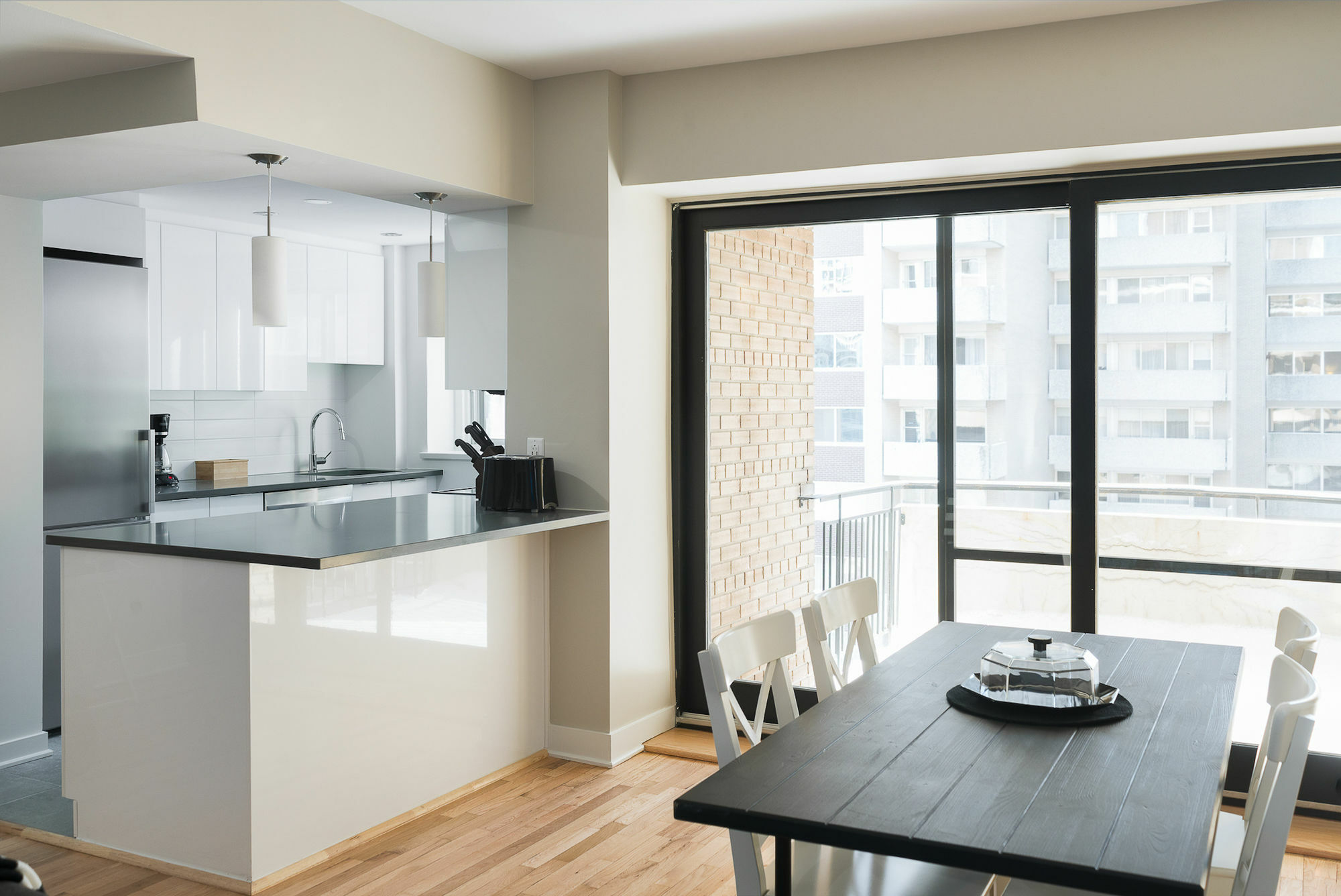 Stunning 2br In Downtown Mtl By Sonder