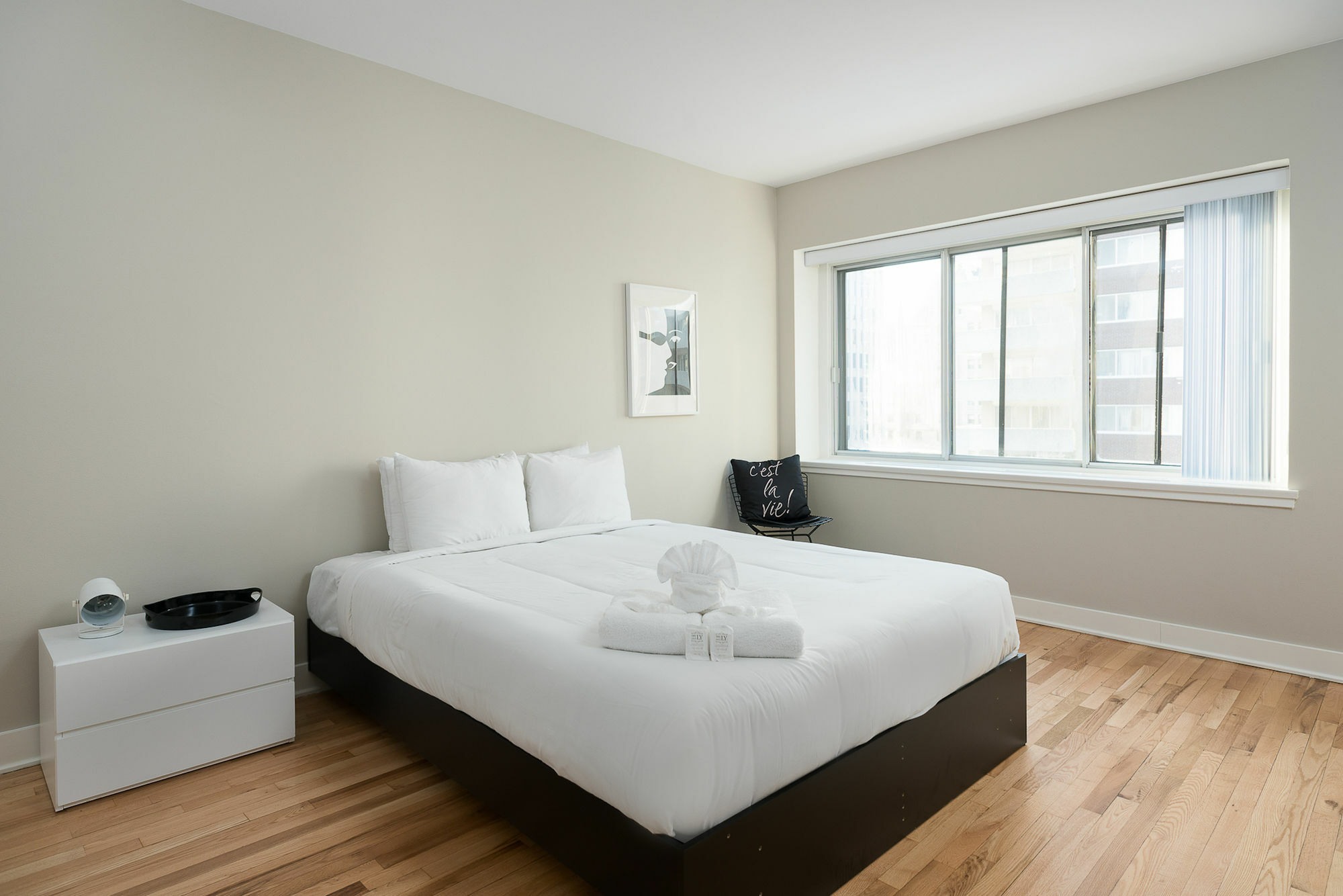 Stunning 2br In Downtown Mtl By Sonder